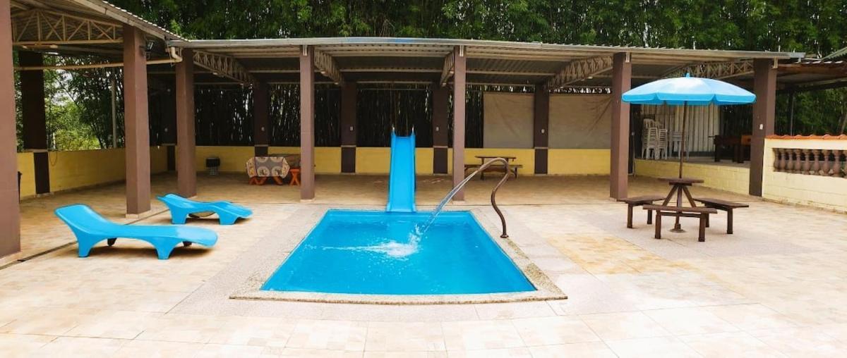 과라팅게타 Chacara Charmosa Com Piscina, Campo De Futebol 빌라 외부 사진