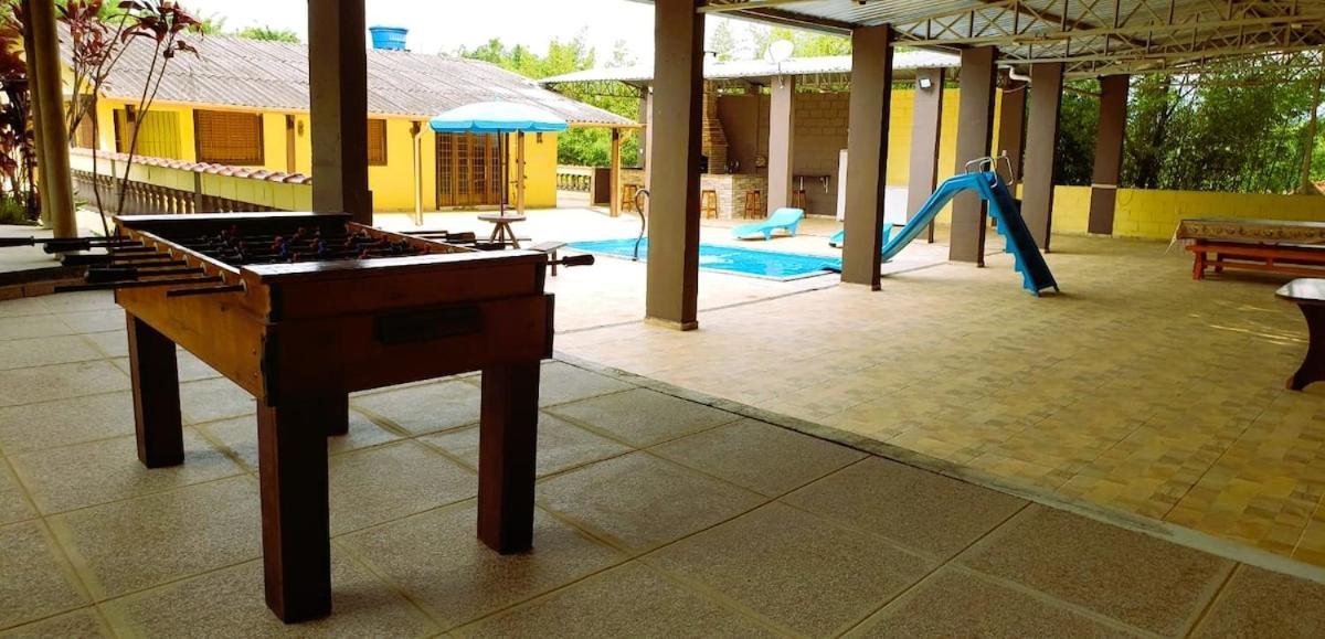 과라팅게타 Chacara Charmosa Com Piscina, Campo De Futebol 빌라 외부 사진