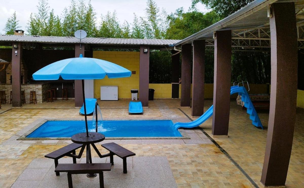 과라팅게타 Chacara Charmosa Com Piscina, Campo De Futebol 빌라 외부 사진