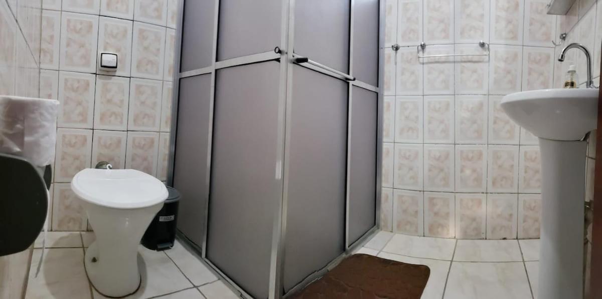 과라팅게타 Chacara Charmosa Com Piscina, Campo De Futebol 빌라 외부 사진